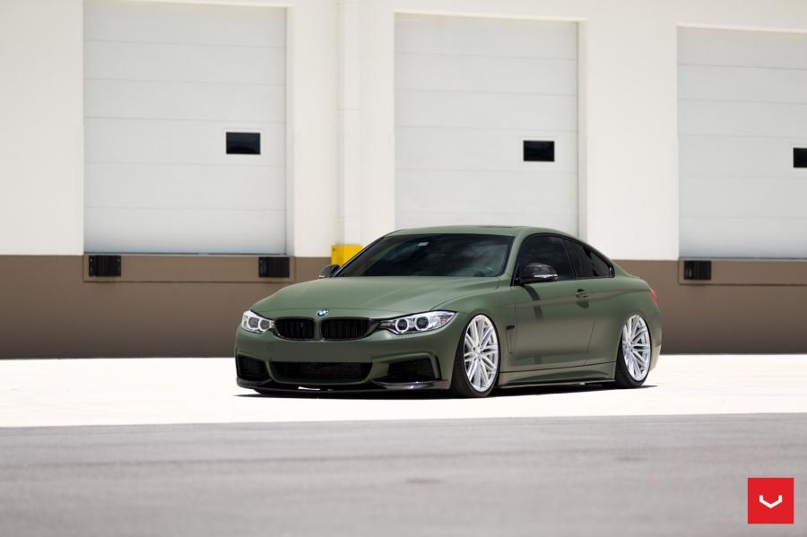  BMW M4 Coupe on Vossen Wheels (VFS4) 2017 года  (фото 3 из 46)